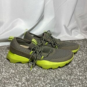 Sorel Kinetic Impact Lace sneakers size 9.5